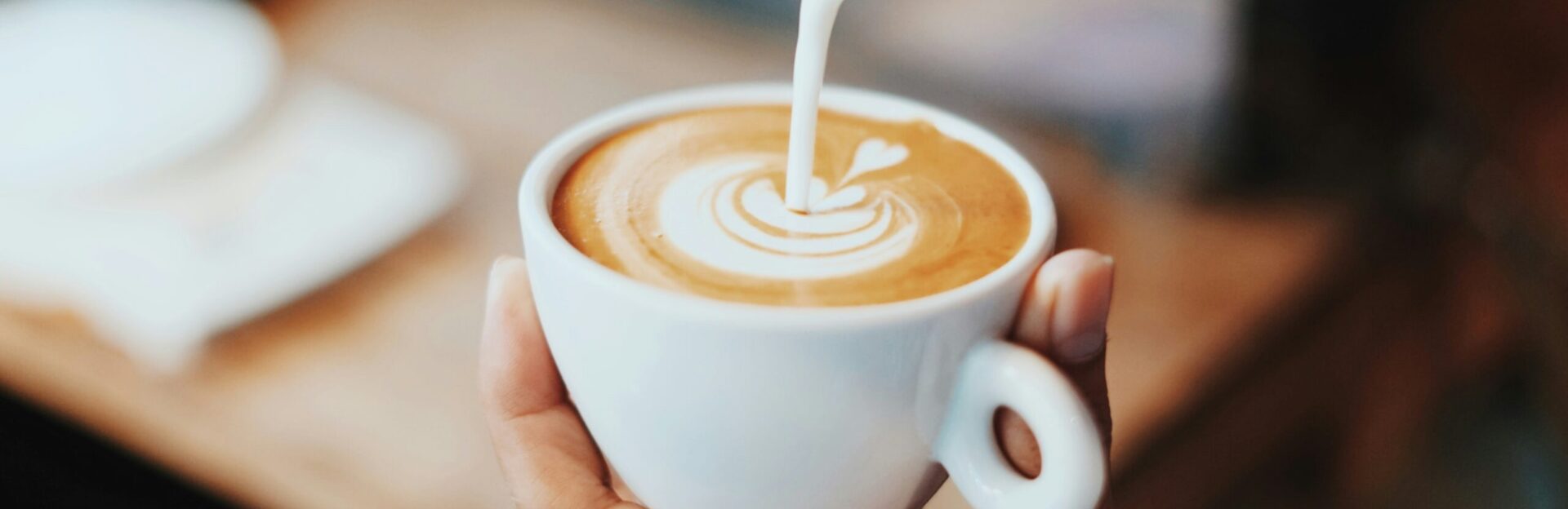 fahmi fakhrudin nzyzAUsbV0M unsplash