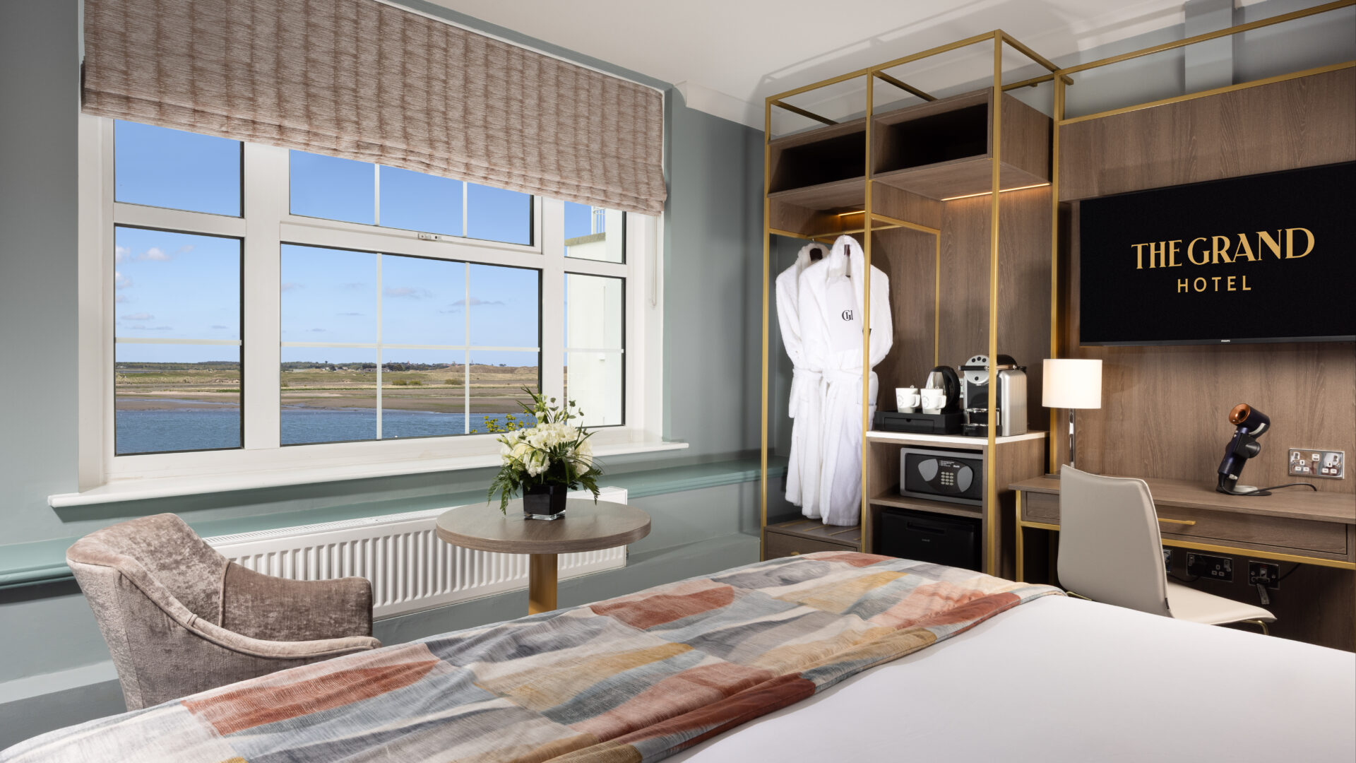 Phoenix Double with Sea View