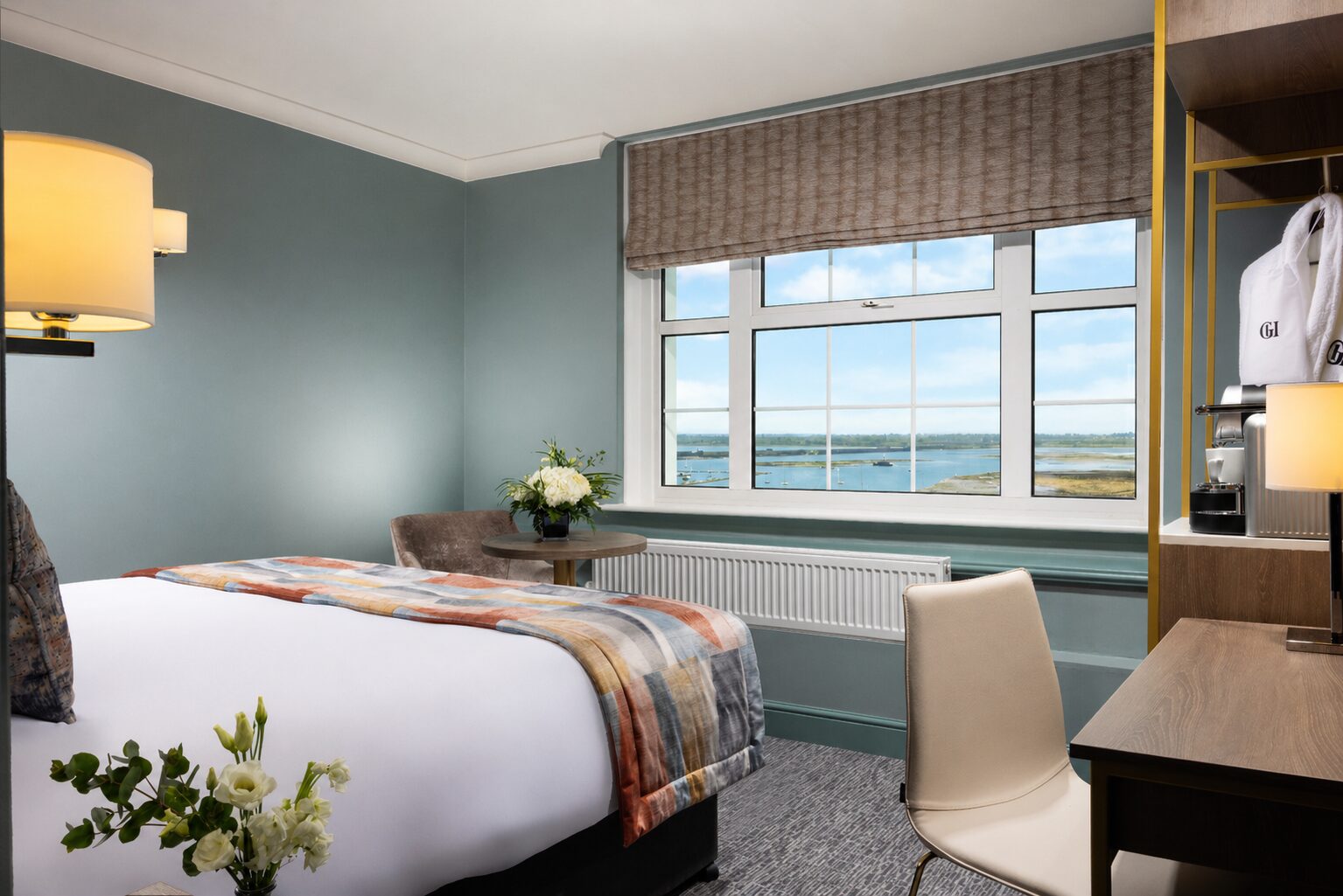 Phoenix Double with Sea View