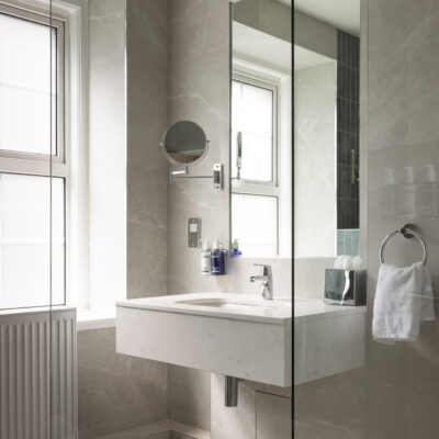 Junior Suite Bathroom