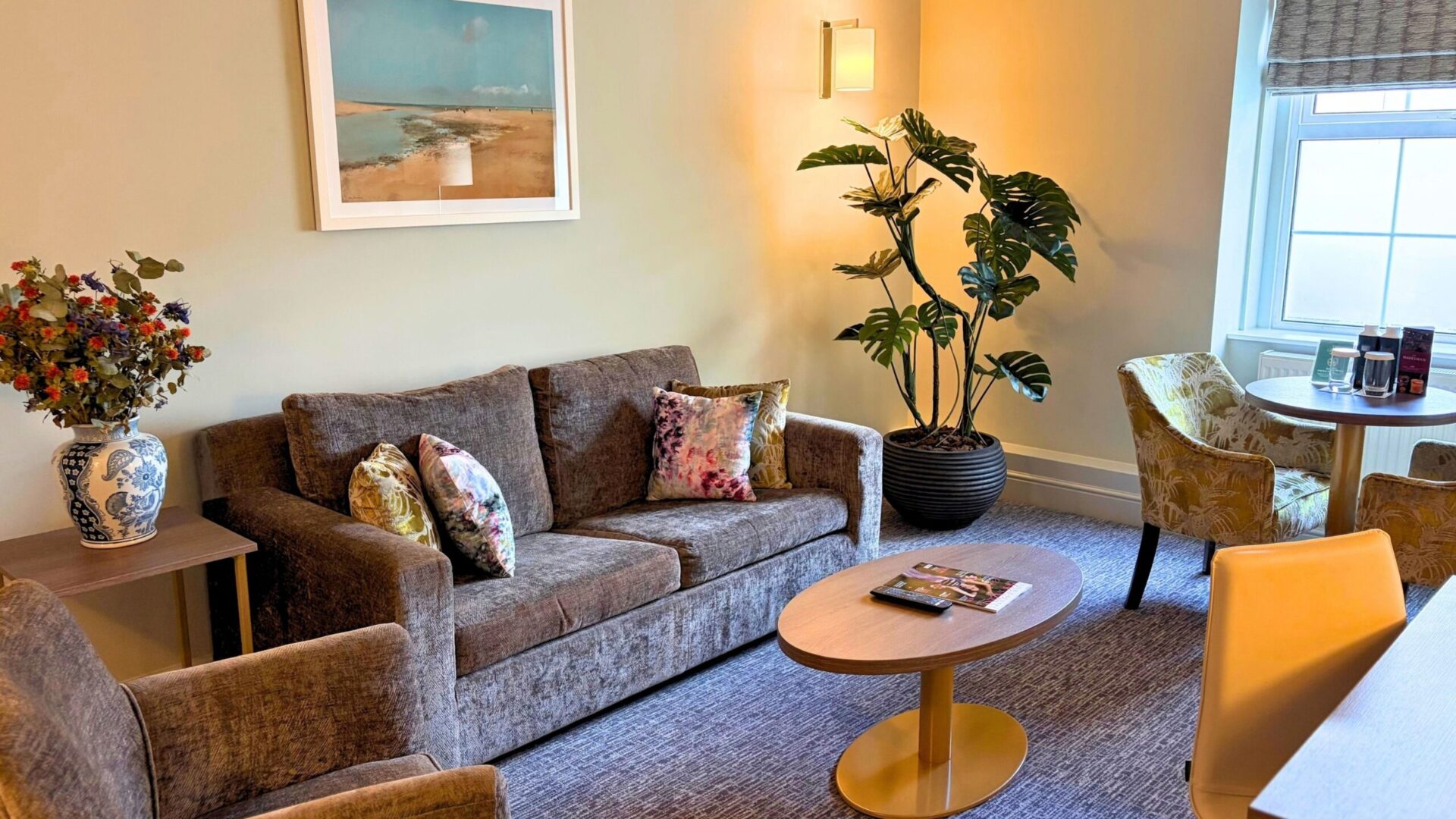 Junior Suite Living Room 1